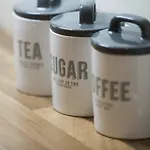 The Artane Self Catering Апартаменты *