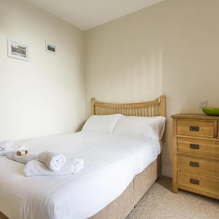 דירה The Artane Self Catering